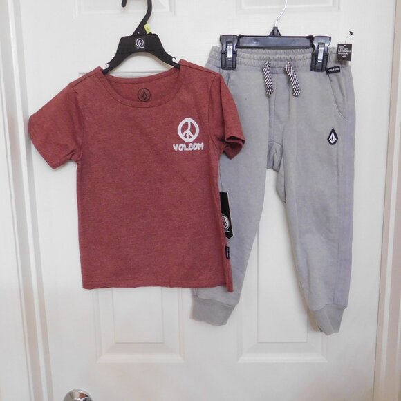 NWT 2pc Volcom Maroon Front Back Logo Shirt & Joggers Set sz 4t - Picture 1 of 2